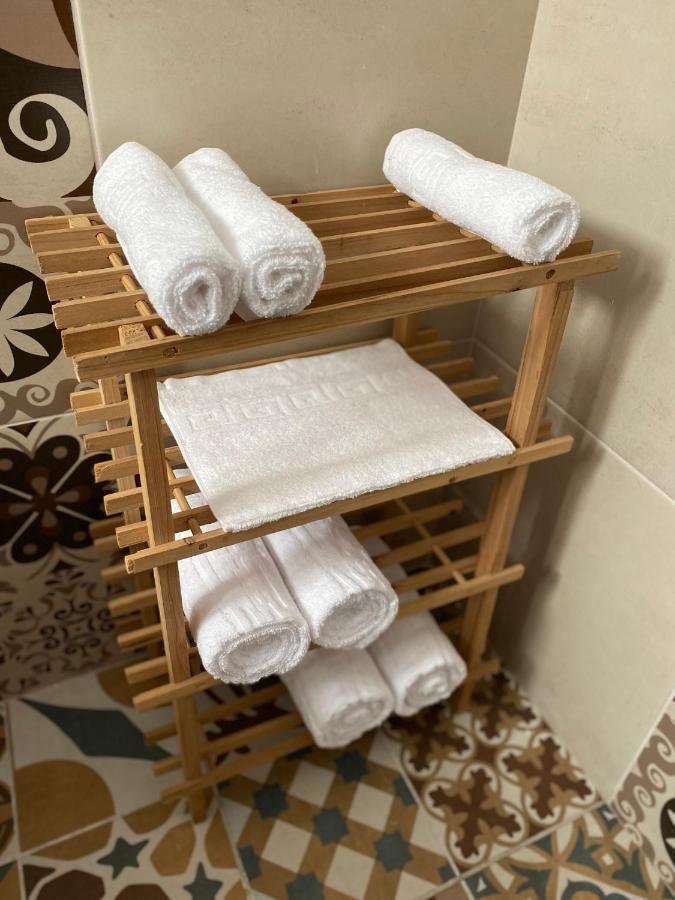 Downtown Apartment Крайова Екстериор снимка